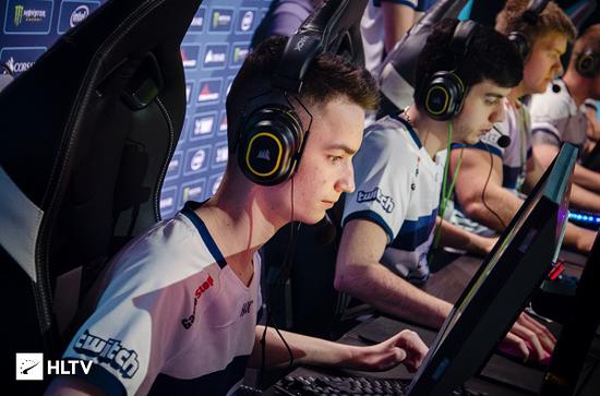 苍英雄三破装备推荐及玩法解析